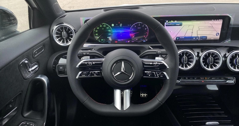 Mercedes-Benz Klasa A cena 223199 przebieg: 5, rok produkcji 2024 z Piaseczno małe 254